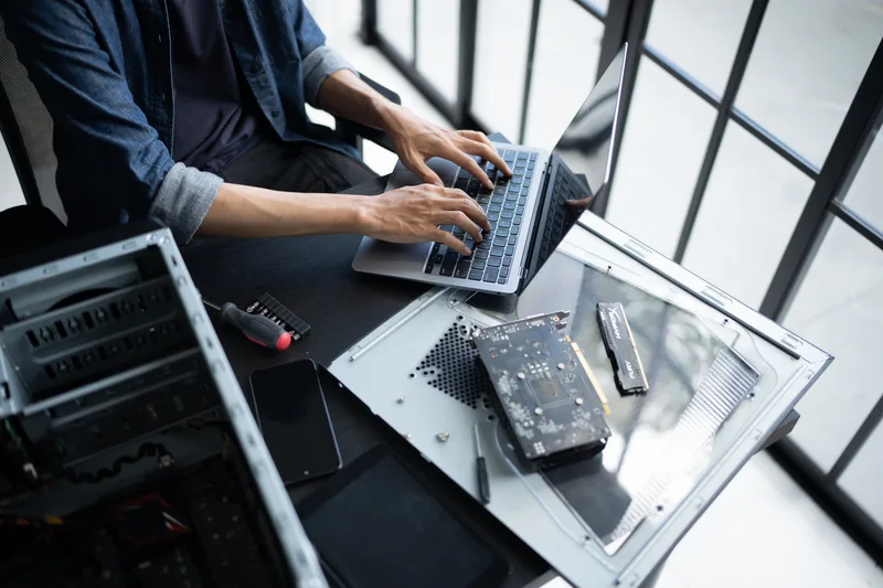 IT-Arbeitsplatz und Systemtechnik